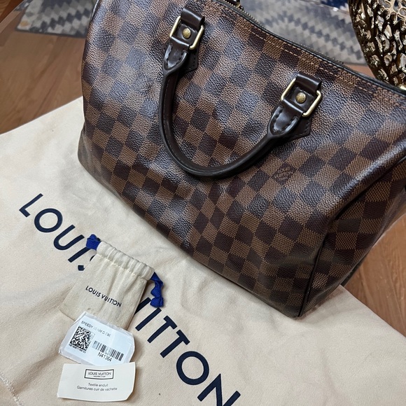 Authentic Louis Vuitton Speedy 30 - Picture 4 of 9